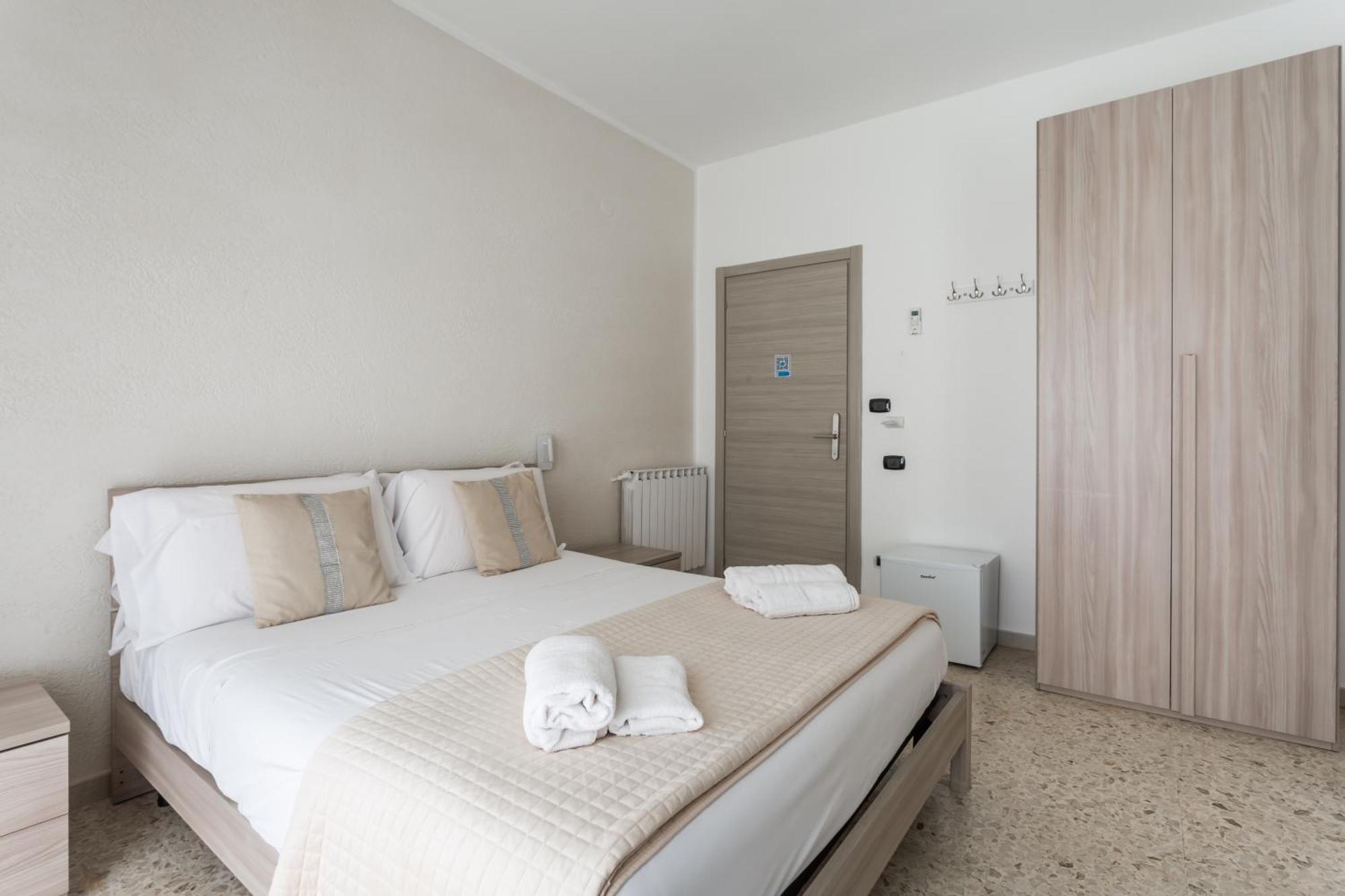 Napoli Fly Guest House 290 Eksteriør bilde